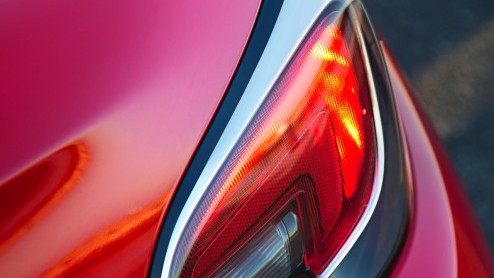 In Lissabon maken we momenteel kennis met de nieuwe Opel Adam. Hoe zijn de eerste kilometers bevallen? Vandaag alvast een eerste rij-indruk met wat extra details over de toekomst van Adam. Er zit nog 