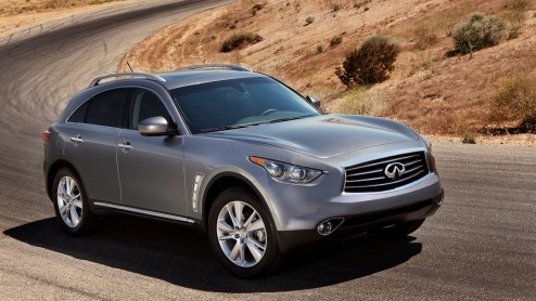 Infiniti geeft de FX een kleine opfrisser. Vooral de neus van de grote SUV is hierbij aangepakt. De officile presentatie vindt plaats op Pebble Beach Concours d'Elegance. Helaas vindt deze '2012 FX' 