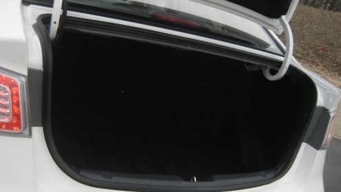 Het is waarschijnlijk de meest exclusieve Kia in Nederland, maar dat is niet waar het om draait. De Kia Forte Hybrid LPi is de eerste in serie geproduceerde autogashybride! Ook al komt de zeer CO2-vri