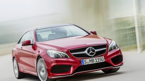 Het was te verwachten natuurlijk. Na de opfrisbeurt van de E-klasse Limousine en Estate volgen nu ook de vernieuwde E-klasse Coup en Cabriolet. De sportievelingen profiteren uiteraard ook van de opti