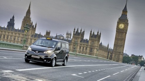 De Nissan NV200 kan de wereld veroveren. Na zijn debuut als Tokyo en New York taxi heeft Nissan het busje nu klaargestoomd als London Taxi. Volgend jaar is de elektrische versie e-NV200 klaar voor tes