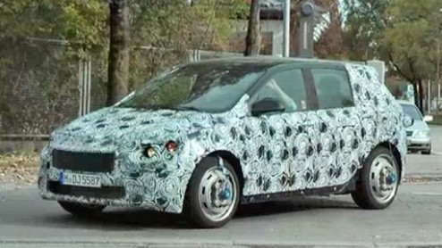 En wat hebben we hier in de smiezen? De BMW 1 serie GT! En of je dat nou wil of niet, deze BMW is voorwielaangedreven (maar ook een stuk ruimer!).