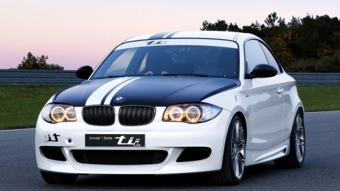 BMW showt op de Autosalon van Genve een drietal technisch hoogstaande (studie)modellen. Zo is een diesel-hybride X5 vertegenwoordigd, staat de M3 Cabriolet te schitteren en zien we de sporty 1-serie 