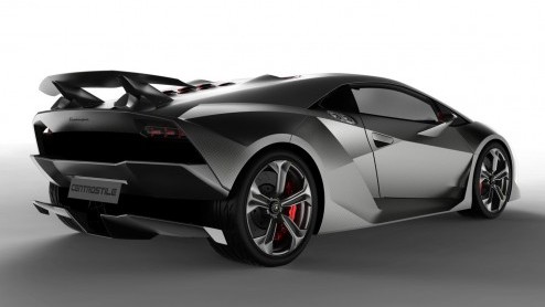Het Pre-Series Center van Lamborghini is er klaar voor. De speciale afdeling van de sportautofabrikant is verantwoordelijk voor de bouw van de lichtgewicht supercar, die in een zeer beperkte oplage va