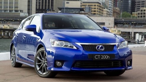 Na de onthulling van de nieuwe Lexus GS 350 in Amerika kondigt het merk nu het debuut van de hybrideversie aan op de IAA. Naast de GS 450h staat ook de CT 200h F-Sport Line.