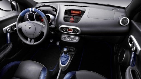 Nu de zon schijnt kan Renault niet wachten met de Wind Gordini. Zodoende heeft de importeur zn prijs alvast bekend gemaakt; 22.990 euro. Voor die prijs trakteren de Fransen op extra sportiviteit en l