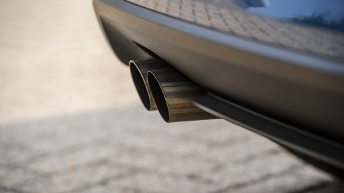 Volkswagen slaat met de Polo BlueGT een sportief bruggetje tussen de 1.2 TSI en de GTI. Geheel tegen onze verwachting in is die nieuwe BlueGT met z'n 140 pk sterke 1.4 TSI ook nog de zuinigste Polo op
