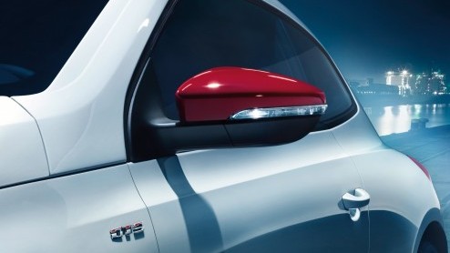 In Leipzig laat Volkswagen zich weer van de sportieve kant zien. Op de autotentoonstelling aldaar is zowel de (Passat) CC R-Line als de Scirocco GTS met 210 pk present. Beide autos verschijnen eind d