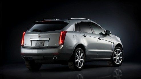Cadillac presenteert deze week tijdens de New York International Auto Show de subtiel vernieuwde SRX met nieuwe 3.6 liter V6 benzinemotor. Ook schijnen de Amerikanen licht op het nieuwe CUE bedienings