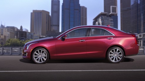 Dit is de A4 en 3-serie concurrent van Cadillac, de ATS. De achterwielaangedreven sedan debuteert met een tweeliter turbomotor en CUE, een nieuw centraal bedieningssysteem. Deze zomer start de verkoop