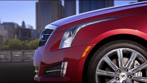 Dit is de A4 en 3-serie concurrent van Cadillac, de ATS. De achterwielaangedreven sedan debuteert met een tweeliter turbomotor en CUE, een nieuw centraal bedieningssysteem. Deze zomer start de verkoop