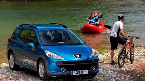 Peugeot breidt het gamma van de 207 SW uit met de SW Outdoor en SW RC, een extra stoere en sportieve versie van deze praktische Fransman. Daarvan zijn nu de prijzen bekend.