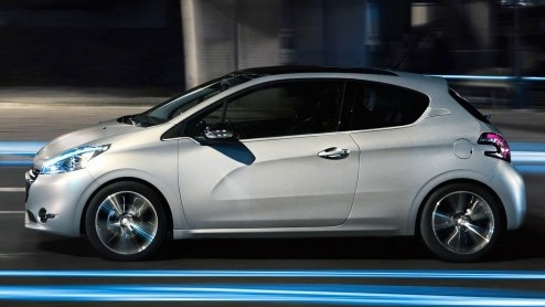 Het duurt niet lang meer voordat de Peugeot 207 een opvolger heeft. Die luistert naar de naam 208 en gaat downsizen in gewicht, motoren en lengte. Interessant! Hier alvast de eerste beelden.