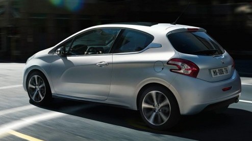Het duurt niet lang meer voordat de Peugeot 207 een opvolger heeft. Die luistert naar de naam 208 en gaat downsizen in gewicht, motoren en lengte. Interessant! Hier alvast de eerste beelden.