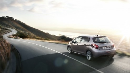 Terwijl vandaag de Autoshow in Detroit de deuren opent maakt Peugeot bekend dat hun nieuwe 208 komend voorjaar debuteert in Genve. Het nieuwe succesnummer in spe wordt in Nederland leverbaar vanaf 12