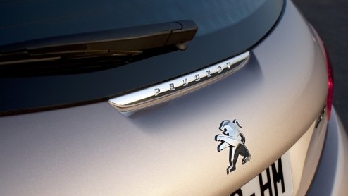 De nieuwe 208 moet Peugeot weer een hoofdrol geven in het B-segment waarin het merk, met de 205, ooit zo toonaangevend was. De nieuweling, die begin maart debuteerde op de autosalon van Genve, zou da