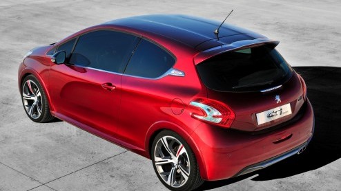 Komend voorjaar zet Peugeot de 208 GTi met 200 pk bij de dealer. Om sportievelingen alvast warm te laten lopen maakt de importeur alvast de prijs bekend: 25.690 euro.