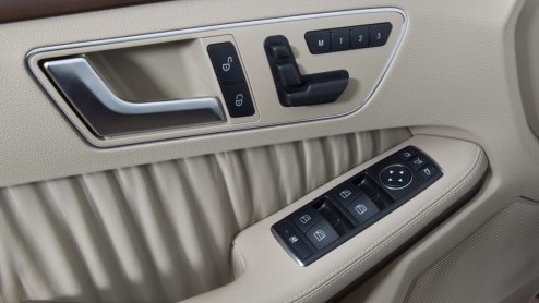 Mercedes-Benz blijft haar modelgamma continu te perfectioneren. Na de facelift van de C-Klasse dient er nu (al) nieuwe motortechniek voor de E-Klasse aan. De Duitsers hebben verse V6- en V8 motoren en