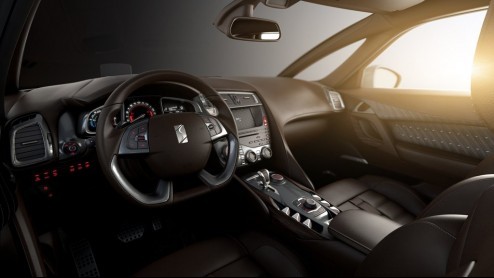 Daar is hij dan, de nieuwe Citron DS5! Citroen heeft de derde DS-telg zojuist onthuld tijdens de autoshow van Sjanghai. De introductie van de nieuwe Fransoos op Nederlandse bodem staat gepland voor e