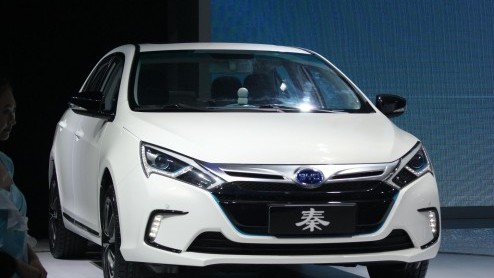 De Autoshow in Peking is natuurlijk niet alleen een autofeestje voor vele Europese merken, maar ook voor de Chinezen zelf. Tussen de vele primeurs van Duitse en Japanse merken zien we ook vele Chinese
