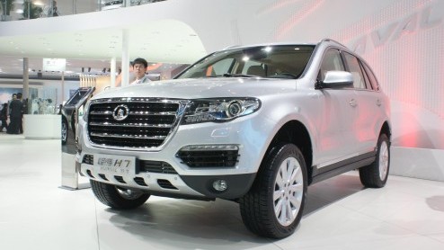 De Autoshow in Peking is natuurlijk niet alleen een autofeestje voor vele Europese merken, maar ook voor de Chinezen zelf. Tussen de vele primeurs van Duitse en Japanse merken zien we ook vele Chinese
