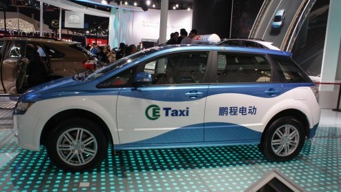 De Autoshow in Peking is natuurlijk niet alleen een autofeestje voor vele Europese merken, maar ook voor de Chinezen zelf. Tussen de vele primeurs van Duitse en Japanse merken zien we ook vele Chinese
