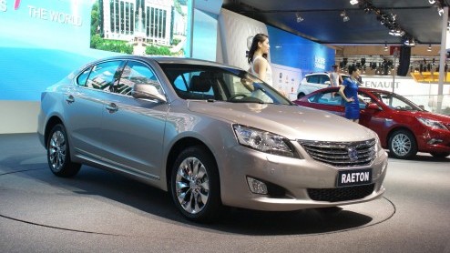 De Autoshow in Peking is natuurlijk niet alleen een autofeestje voor vele Europese merken, maar ook voor de Chinezen zelf. Tussen de vele primeurs van Duitse en Japanse merken zien we ook vele Chinese
