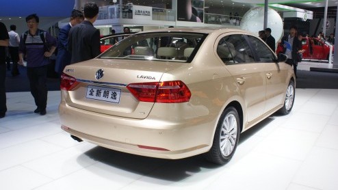 De Autoshow in Peking is natuurlijk niet alleen een autofeestje voor vele Europese merken, maar ook voor de Chinezen zelf. Tussen de vele primeurs van Duitse en Japanse merken zien we ook vele Chinese