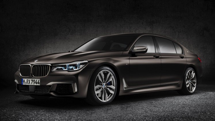 BMW lanceert M760Li xDrive met M-pakket of als V12 Excellence op chique.