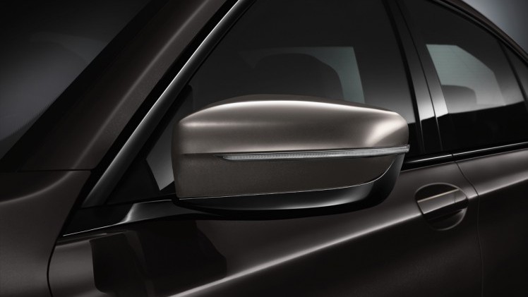 BMW lanceert M760Li xDrive met M-pakket of als V12 Excellence op chique.