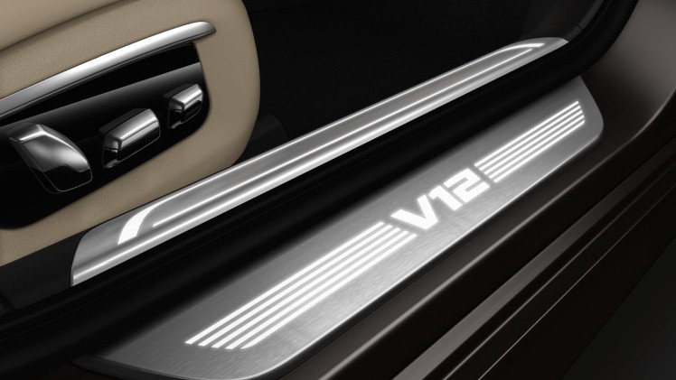 BMW lanceert M760Li xDrive met M-pakket of als V12 Excellence op chique.