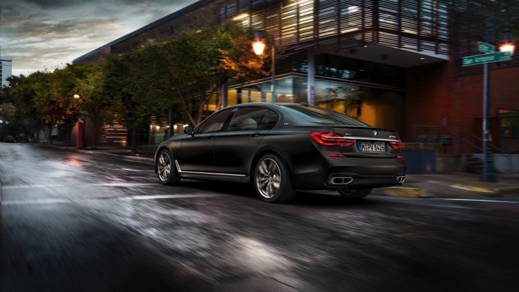 BMW lanceert M760Li xDrive met M-pakket of als V12 Excellence op chique.