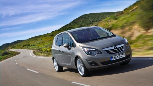Opel komt met aanbiedingen zonder fratsen en zet diverse Rhythm actiemodellen in de showroom. De Corsa, Meriva, Astra en Zafira Tourer Rhythm zijn tijdelijk leverbaar maar scherp geprijsd met een voor