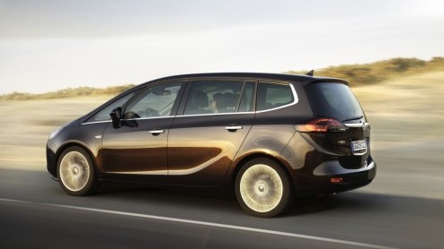 Opel heeft de eerste officile beelden van de nieuwe Zafira Tourer de wereld in gestuurd. En dat terwijl de kersverse MPV met zeven zitplaatsen pas in september wordt onthuld. Ach, het studiemodel had
