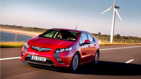 Opel heeft de definitieve CO2-uitstoot van de Ampera bekendgemaakt. De elektrische vierzitter met range extender stoot 27 gram per kilometer uit en dat komt overeen met een verbruik van slechts 1.2 li