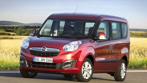 Opel introduceert nog een nieuwe model; de Opel Combo. Hij is er wederom als compacte bestelwagen met maximaal 4.2m3 laadruimte of personenauto, in combinatie met een benzine, diesel of aardgasmotor.