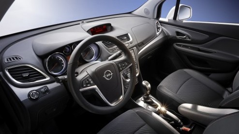 Opel heeft volgende maand op de Autosalon van Genve twee primeurs klaarstaan; de nieuwe Mokka - een kleine SUV - en de Astra OPC, met 280 pk. Ook debuteert de RAD e, een elektrische fiets die gebouwd