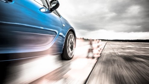 Het segment van de hot hatches gaat op de schop. De Golf GTI en Megane RS krijgen binnenkort gezelschap van onder andere de nieuwe Astra OPC. Opel zet de concurrentie op de tweede plaats met nog meer