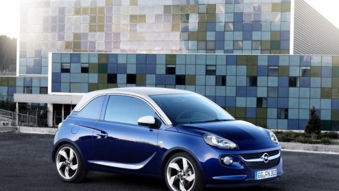 De nieuwe Opel Adam heeft zich zo nu en dan al onbedoeld laten zien. Nu is het de tijd voor Opel om zelf officile details en beeldmateriaal vrij te geven, voorafgaand aan de presentatie in Parijs.