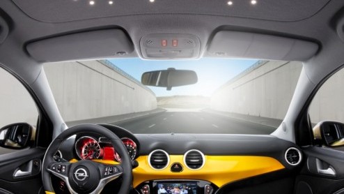 De nieuwe Opel Adam heeft zich zo nu en dan al onbedoeld laten zien. Nu is het de tijd voor Opel om zelf officile details en beeldmateriaal vrij te geven, voorafgaand aan de presentatie in Parijs.