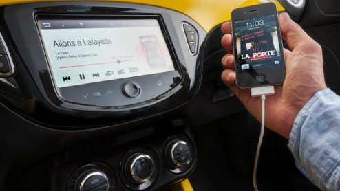 De nieuwe Opel Adam heeft zich zo nu en dan al onbedoeld laten zien. Nu is het de tijd voor Opel om zelf officile details en beeldmateriaal vrij te geven, voorafgaand aan de presentatie in Parijs.