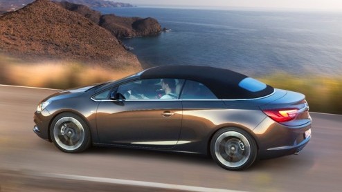 Opel komt meer details over de nieuwe Opel Cascada boven tafel. De vierzitscabriolet met stoffen dak komt begin 2013 op de markt met een breed motorenaanbod, waaronder ook de nieuwe 1.6 liter turbomot