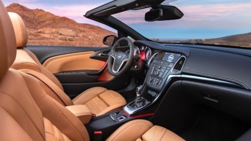 Opel komt meer details over de nieuwe Opel Cascada boven tafel. De vierzitscabriolet met stoffen dak komt begin 2013 op de markt met een breed motorenaanbod, waaronder ook de nieuwe 1.6 liter turbomot