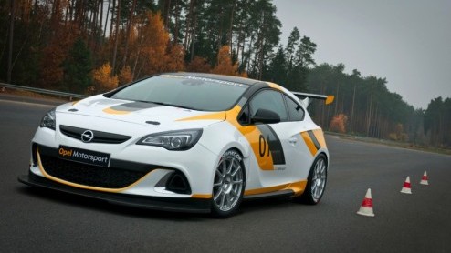 Opel is in een sportieve bui geraakt en start met een internationaal rallyprogramma voor de nieuwe Adam en een Duits programma voor de Astra OPC. Later is ook de nieuwe generatie Corsa aan de beurt.