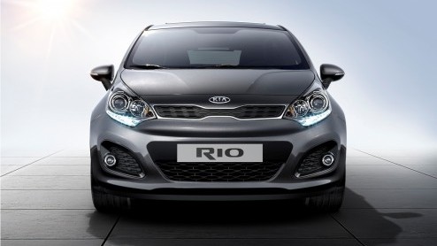 De nieuwe Kia Rio komt eind augustus op de markt. Reden voor de importeur om nu alvast de prijzen bekend te maken. De Rio is er vanaf 11.695 euro, de vijfdeurs kost 900 euro meer. Zowel een benzine- a