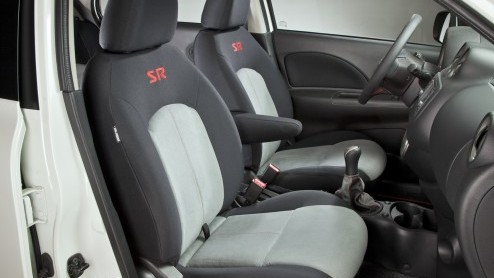 Vanaf nu is de Nissan Micra er ook in een sportiever jasje. Het is de Micra SR die je dan moet hebben. De importeur levert het in pakketvorm op alle uitvoeringen voor 1500 euro.