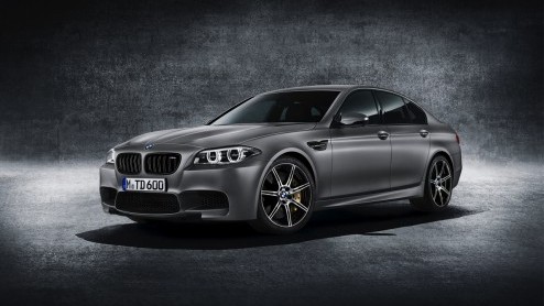 30 jaar BMW M5 wordt gevierd met 30 Jahre M5 jubileumeditie, voorzien van exclusieve details en 600 pk.