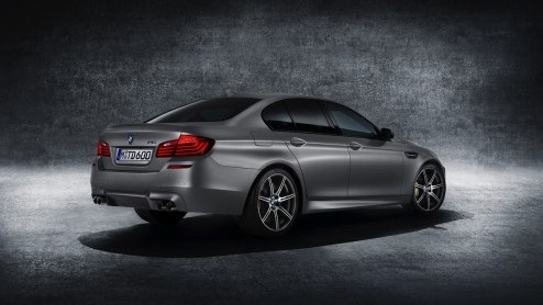 30 jaar BMW M5 wordt gevierd met 30 Jahre M5 jubileumeditie, voorzien van exclusieve details en 600 pk.
