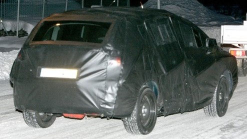 Peugeot had met de 307 SW een waar succesnummer te pakken. Een stationwagon met wat MPV-trekjes viel bij veel mensen in de smaak. Het MPV-segment is erg omvangrijk en Peugeot is zich dan ook bewust ee