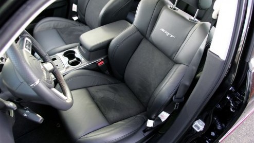 De Chrysler 300C is onlangs vernieuwd. Deze subtiele wijzigingen aan deze stoere Amerikaan werden tijdens de IAA in Frankfurt al gepresenteerd en bieden vooral meer comfort en premium touch. Vandaag z